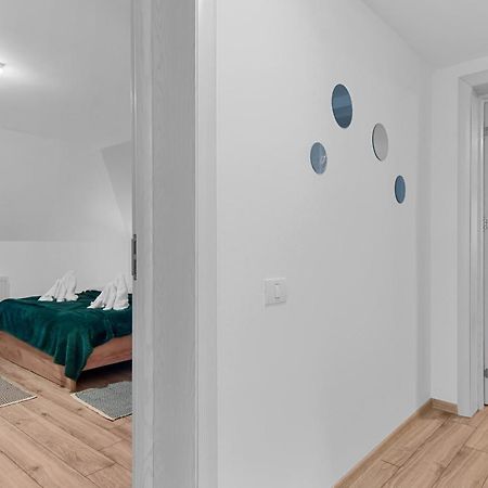 Two Bedrooms Hytta Apartment シナヤ エクステリア 写真