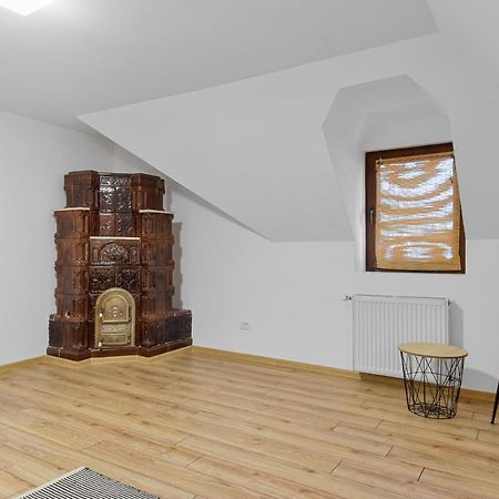 Two Bedrooms Hytta Apartment シナヤ エクステリア 写真