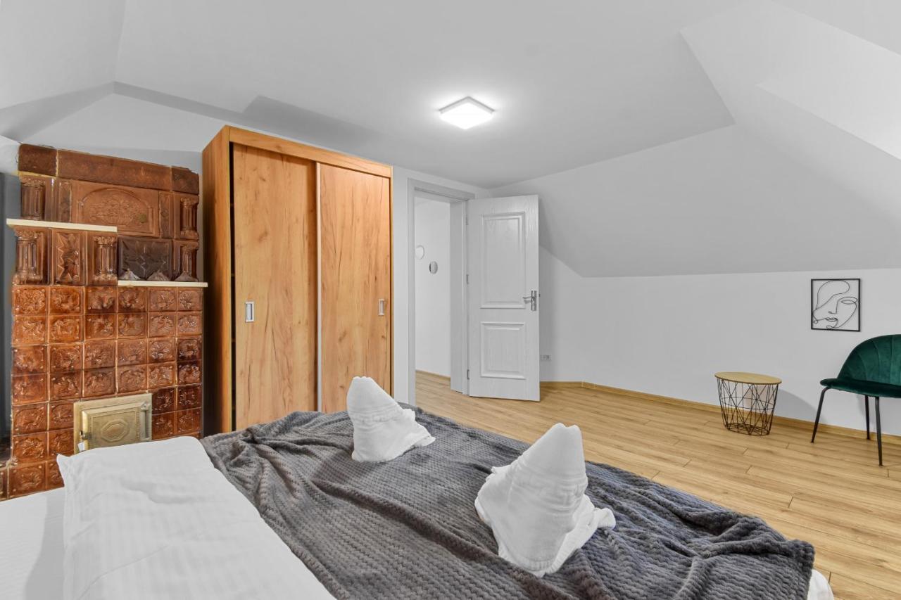 Two Bedrooms Hytta Apartment シナヤ エクステリア 写真